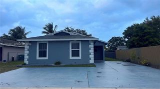 3211 NW 191st St, Miami Gardens, FL 33056
