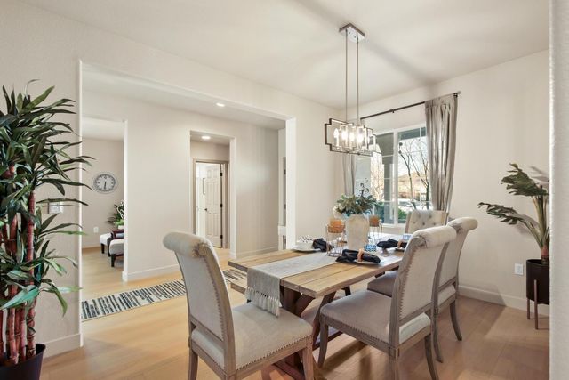 3695 Topaz Rd, West Sacramento, CA 95691