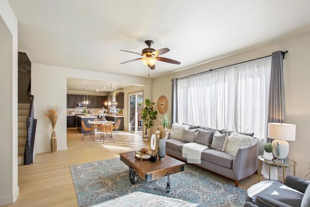 3695 Topaz Rd, West Sacramento, CA 95691