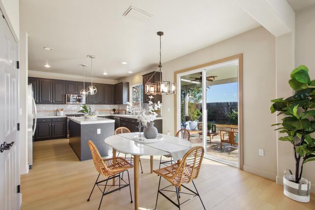 3695 Topaz Rd, West Sacramento, CA 95691