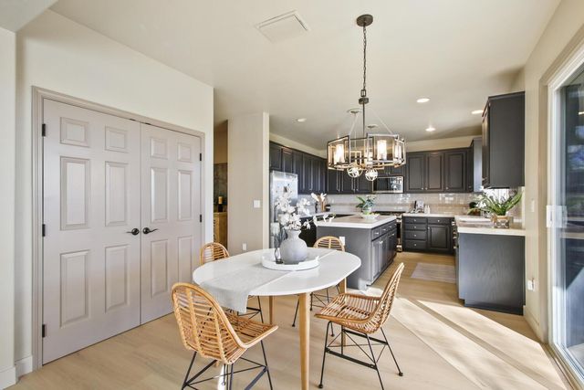 3695 Topaz Rd, West Sacramento, CA 95691