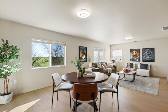 3695 Topaz Rd, West Sacramento, CA 95691