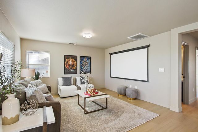 3695 Topaz Rd, West Sacramento, CA 95691