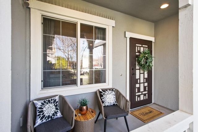 3695 Topaz Rd, West Sacramento, CA 95691