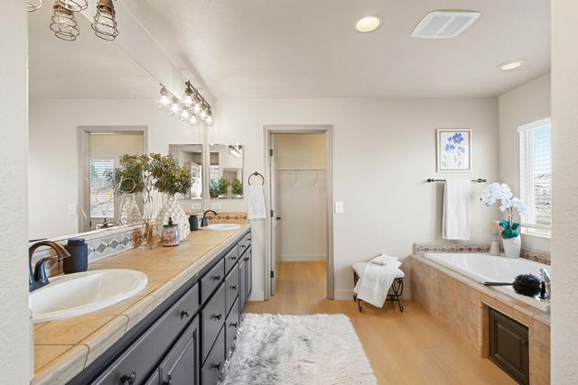 3695 Topaz Rd, West Sacramento, CA 95691