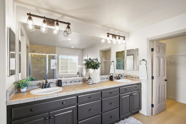 3695 Topaz Rd, West Sacramento, CA 95691