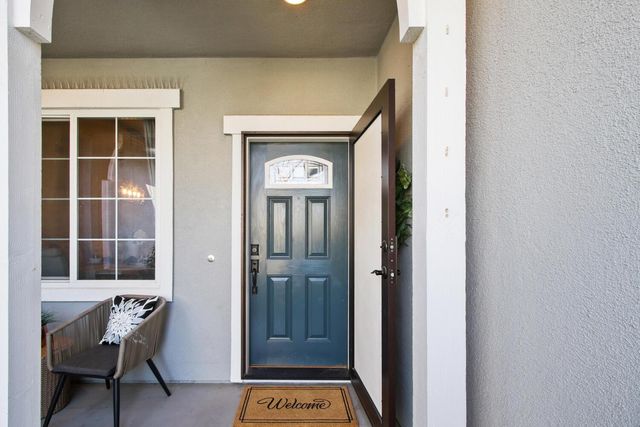 3695 Topaz Rd, West Sacramento, CA 95691