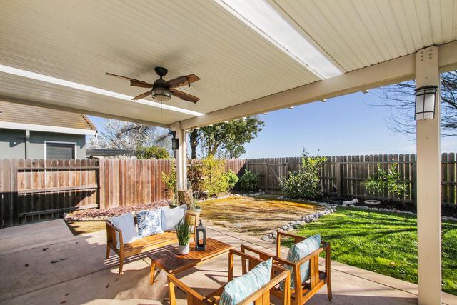 3695 Topaz Rd, West Sacramento, CA 95691