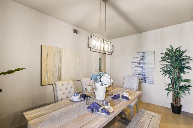 3695 Topaz Rd, West Sacramento, CA 95691