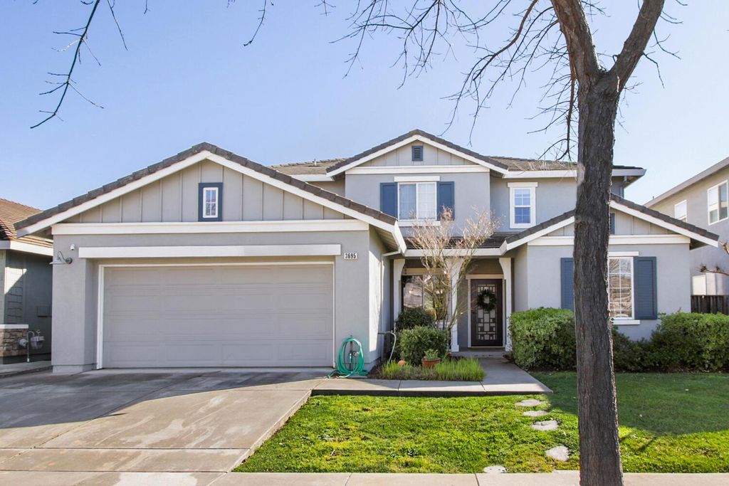 3695 Topaz Rd, West Sacramento, CA 95691