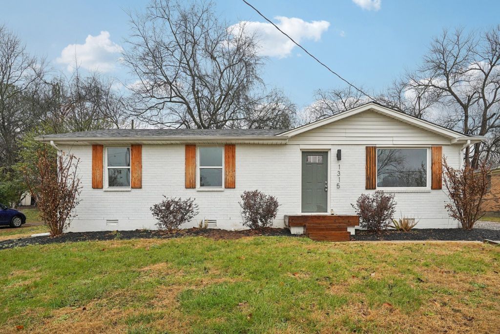 1315 Robin Hill Rd, Franklin, TN 37064