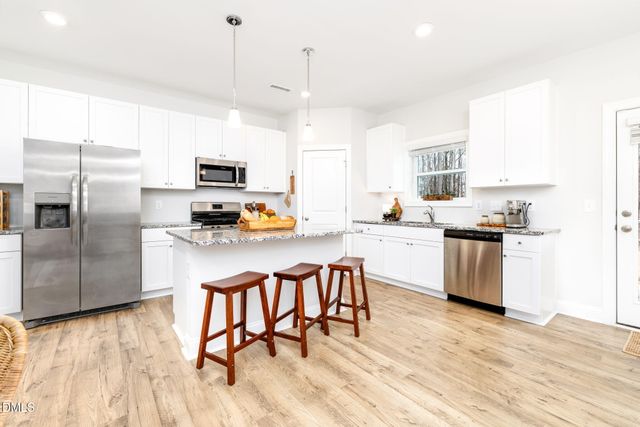 544 Barrington Row Avenue, Zebulon, NC 27597