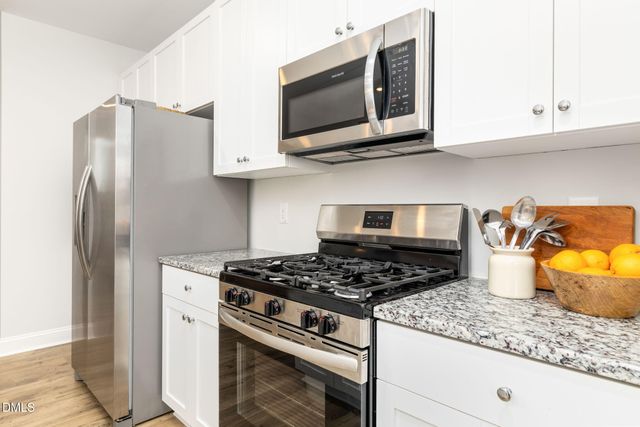 544 Barrington Row Avenue, Zebulon, NC 27597