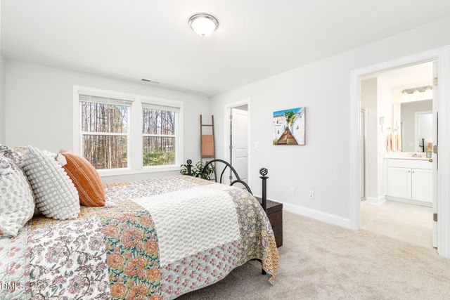 544 Barrington Row Avenue, Zebulon, NC 27597