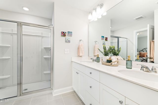 544 Barrington Row Avenue, Zebulon, NC 27597