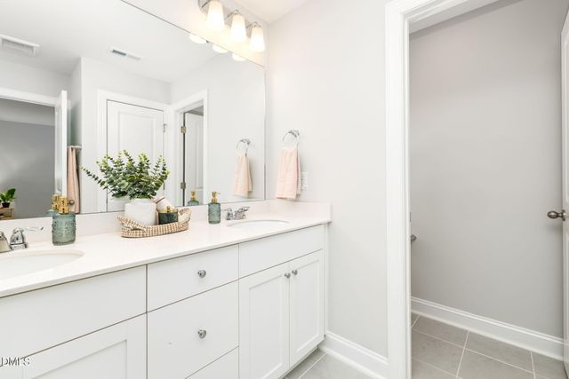 544 Barrington Row Avenue, Zebulon, NC 27597