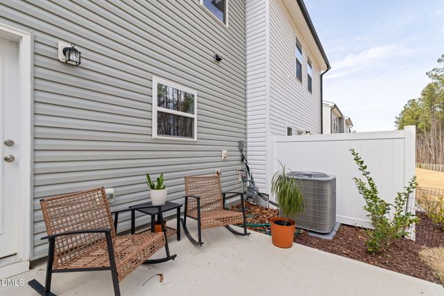 544 Barrington Row Avenue, Zebulon, NC 27597