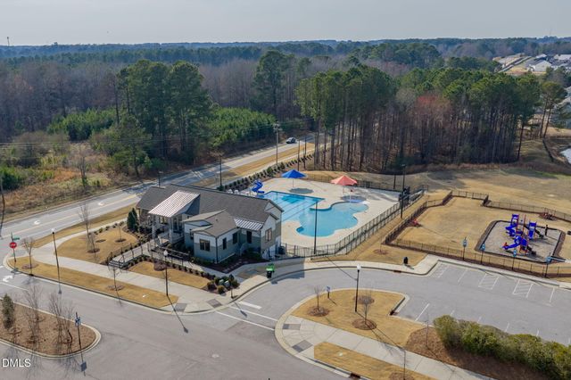 544 Barrington Row Avenue, Zebulon, NC 27597