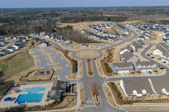 544 Barrington Row Avenue, Zebulon, NC 27597