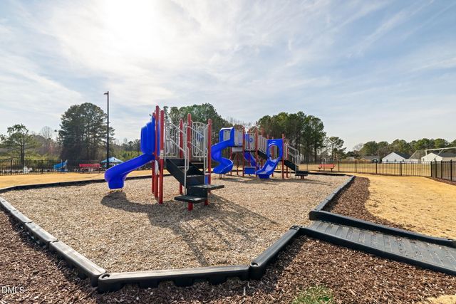 544 Barrington Row Avenue, Zebulon, NC 27597