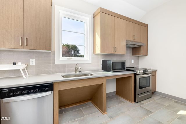 544 Barrington Row Avenue, Zebulon, NC 27597