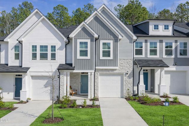 544 Barrington Row Avenue, Zebulon, NC 27597