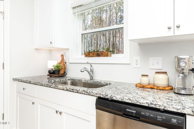 544 Barrington Row Avenue, Zebulon, NC 27597