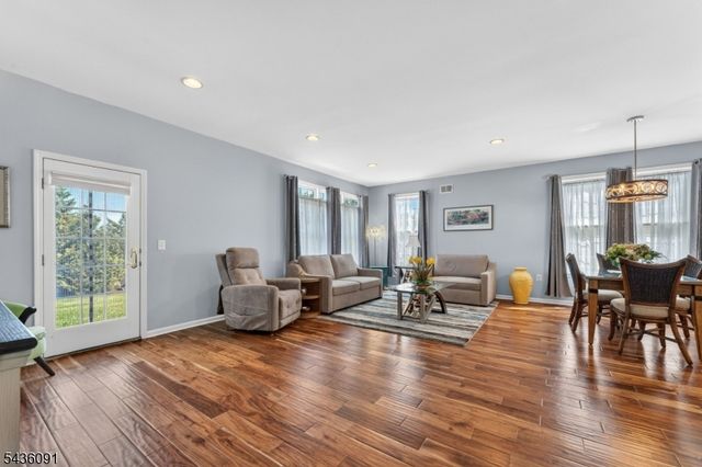 32 Benjamin St, Franklin Twp., NJ 08873