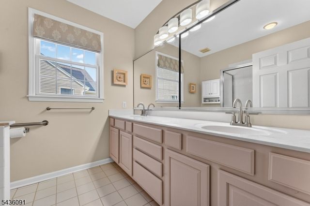 32 Benjamin St, Franklin Twp., NJ 08873