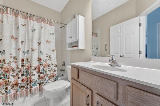 32 Benjamin St, Franklin Twp., NJ 08873