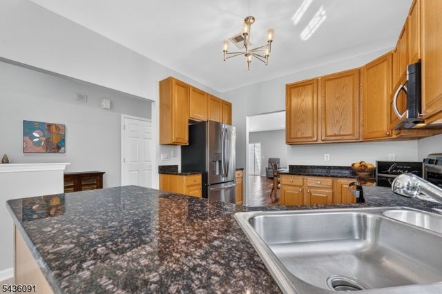 32 Benjamin St, Franklin Twp., NJ 08873