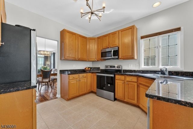 32 Benjamin St, Franklin Twp., NJ 08873