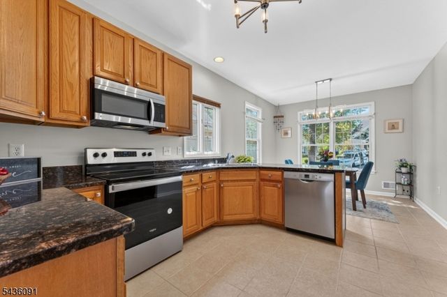 32 Benjamin St, Franklin Twp., NJ 08873
