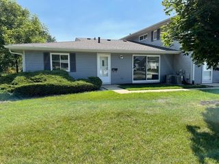 1040 Quanset Court 1804, Schaumburg, IL 60194