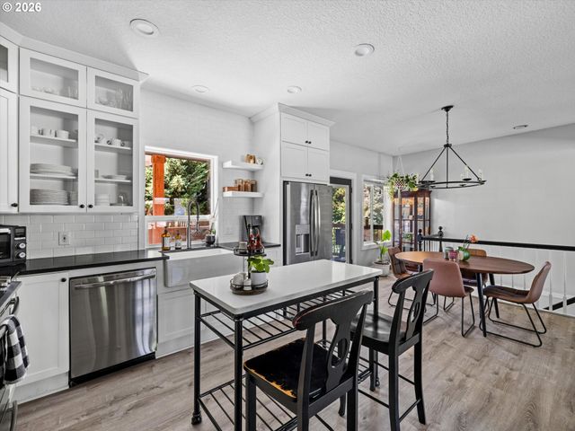 2792 LANCASTER St, West Linn, OR 97068