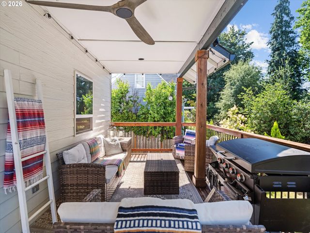 2792 LANCASTER St, West Linn, OR 97068