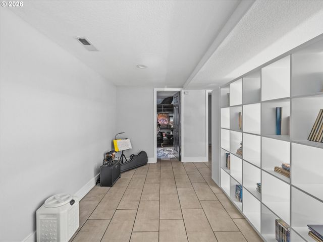 2792 LANCASTER St, West Linn, OR 97068
