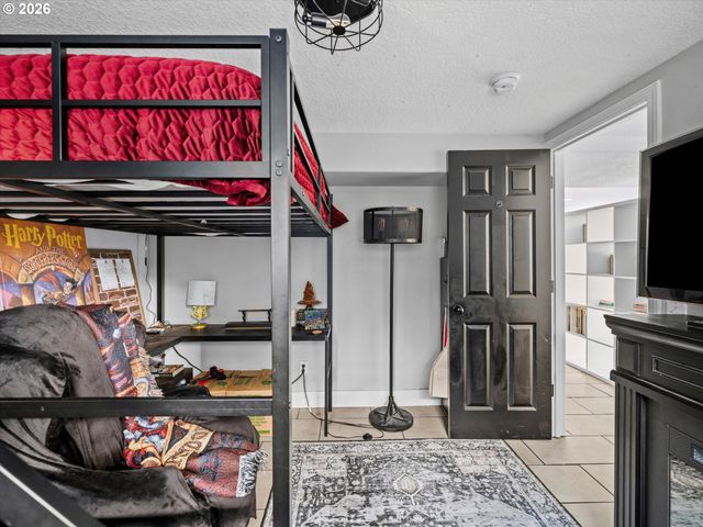 2792 LANCASTER St, West Linn, OR 97068