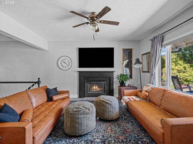 2792 LANCASTER St, West Linn, OR 97068