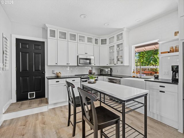 2792 LANCASTER St, West Linn, OR 97068