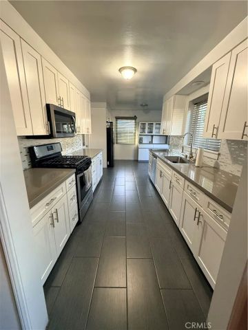 2498 N G St, San Bernardino, CA 92405