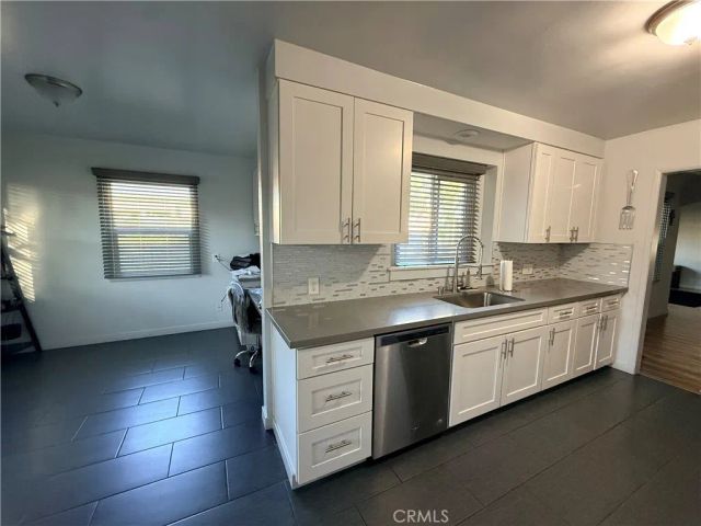2498 N G St, San Bernardino, CA 92405
