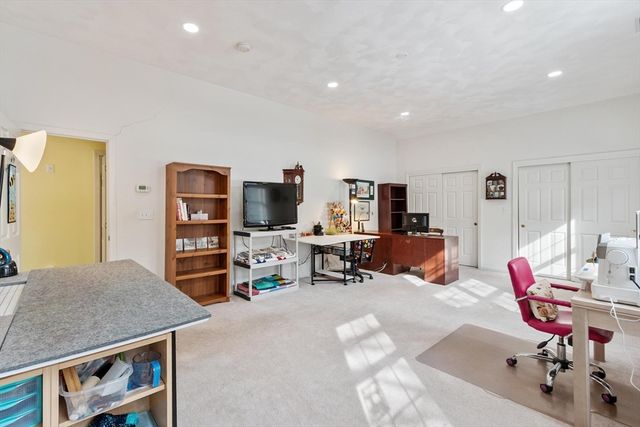 26 Ironwood Ln 26, Tewksbury, MA 01876