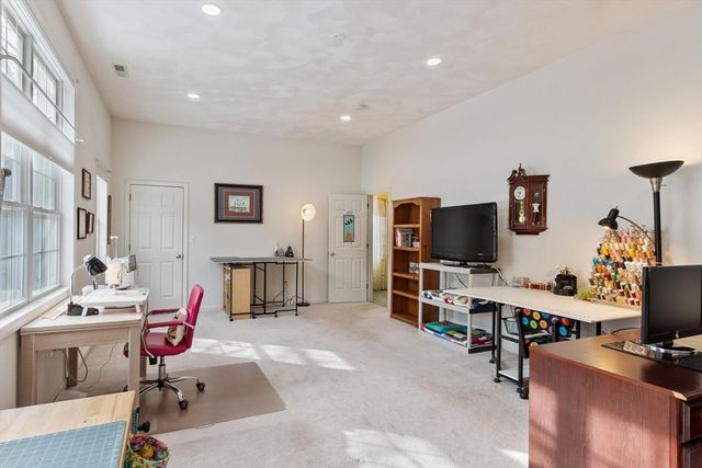 26 Ironwood Ln 26, Tewksbury, MA 01876