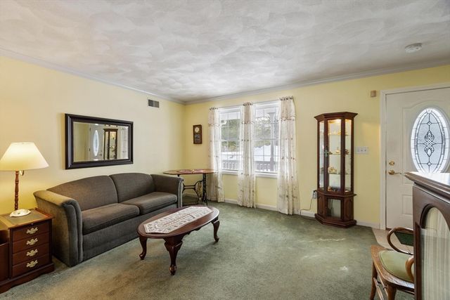 26 Ironwood Ln 26, Tewksbury, MA 01876