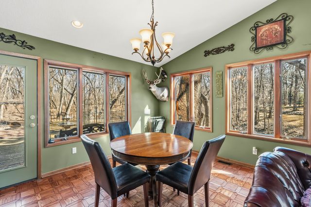 7021 NW 88th Place, Johnston, IA 50131