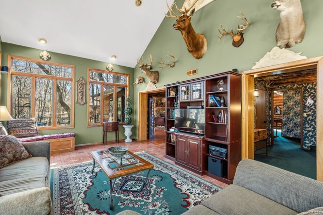 7021 NW 88th Place, Johnston, IA 50131