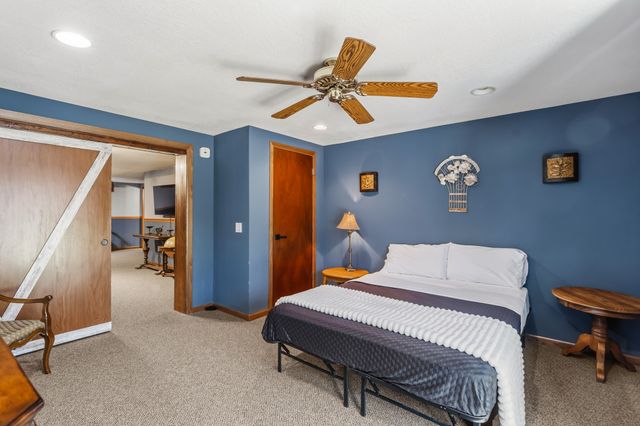 7021 NW 88th Place, Johnston, IA 50131