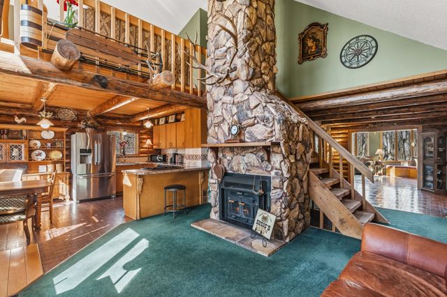 7021 NW 88th Place, Johnston, IA 50131