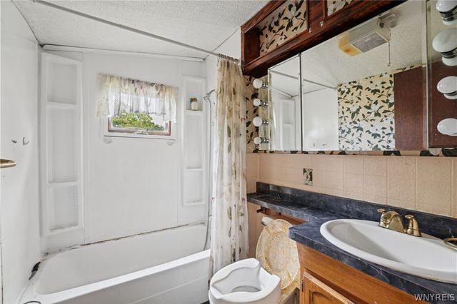 3031 West River Road, Grand Island, NY 14072